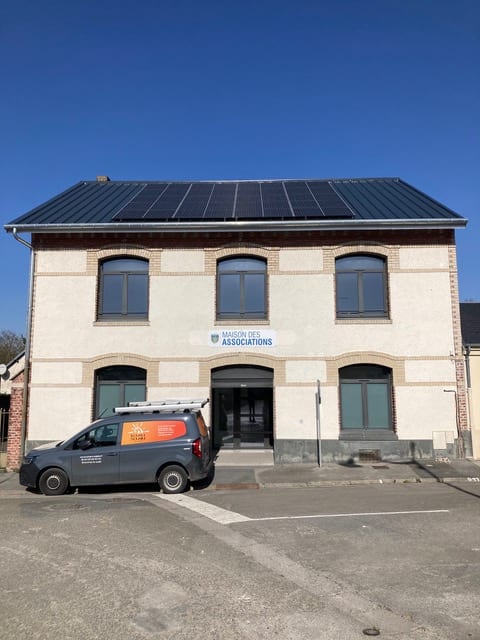 Installation photovoltaïque Rohant Solaire — Maison des associations